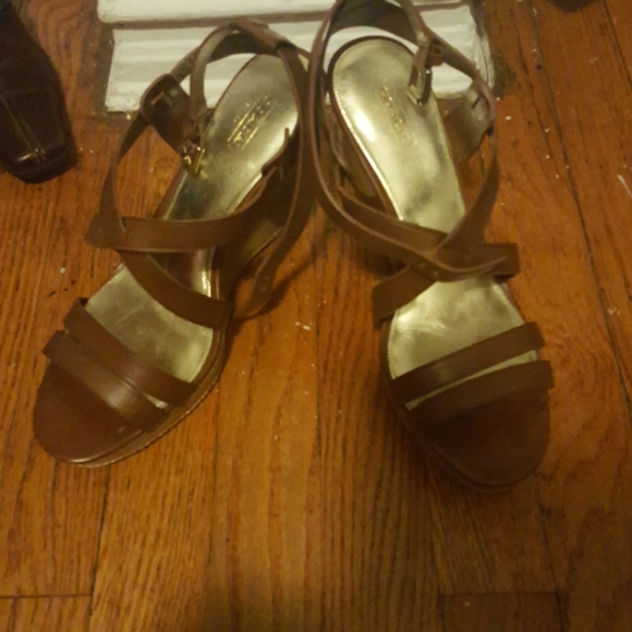 PLATFORM SANDALS - Picture 1 of 4